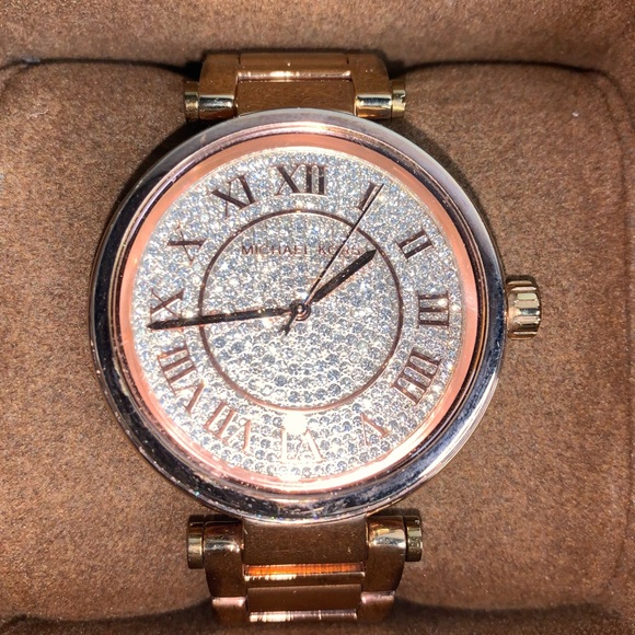 Michael Kors Skyler Rose Gold Watch - Picture 2 of 14
